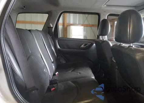 2005 Mazda Tribute S z USA, uszkodzony, nr VIN 4F2CZ96185KM50529